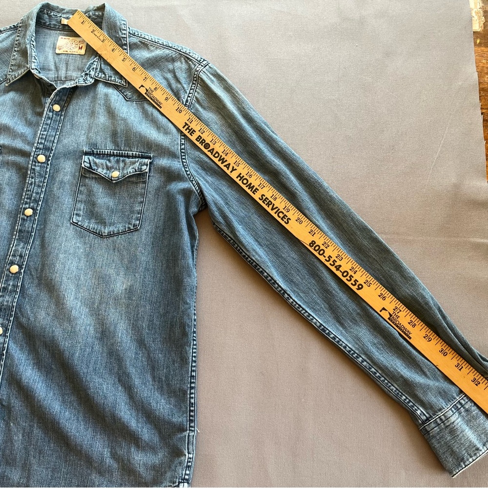 Lucky Brand Men’s Classic Fit Denim Shirt L/S Collared Shirt Size Medium - Picture 8 of 10